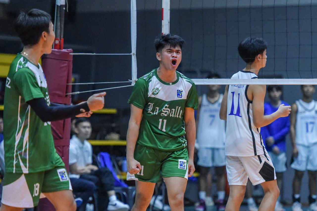 Green Spikers, dinakip ang langkay ng Blue Eagles