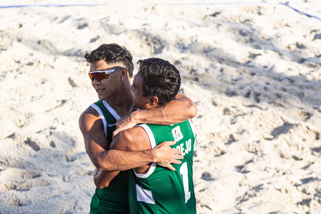 Green Spikers, napiyapi sa pagdaluyong ng Tamaraws at Bulldogs