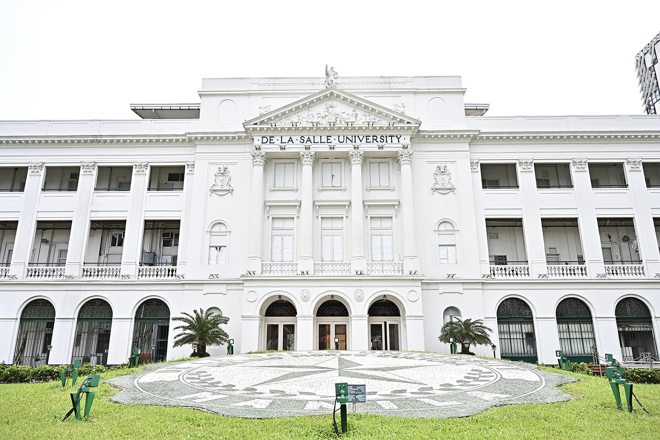 Mga hakbang ng DLSU sa pagkamit ng titulong top performing school, binusisi