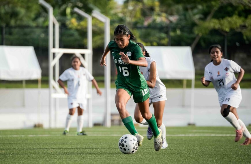 DLSU Lady Booters, tinugis ang kuta ng UP Women’s Football Team