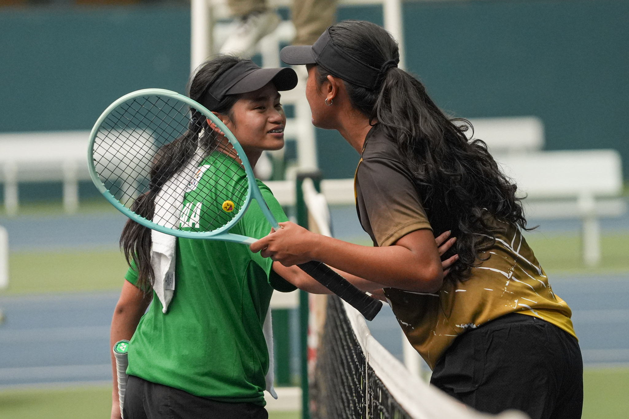 Lady Tennisters, nasawi sa bagsik ng UST Female Tennisters